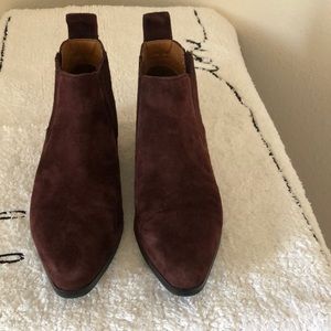 Zara woman burgundy.   Size 7 1/2M. (Size 38EU)